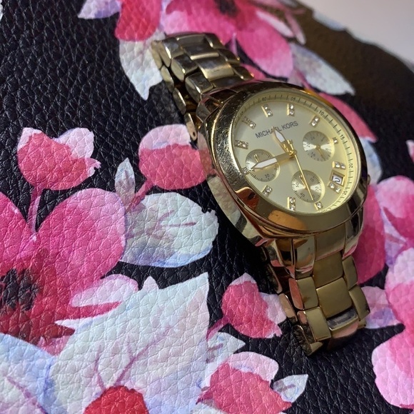 Michael Kors gold tone stainless steal Ladies Watch MK5132 Quartz movement